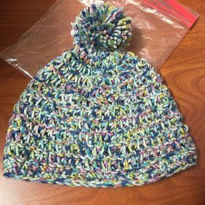 🟩 Handmade Knitted Pom Pom Hat